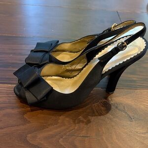 Me Too Elegant Black Slingback Heels